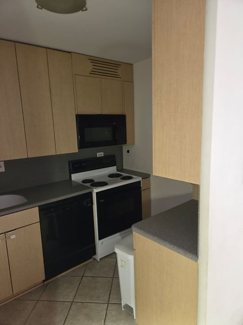 Tiny photo for 340 W Diversey Parkway #518, Chicago, IL 60657 (MLS # 12522514)