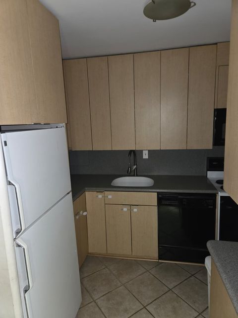 Tiny photo for 340 W Diversey Parkway #518, Chicago, IL 60657 (MLS # 12522514)