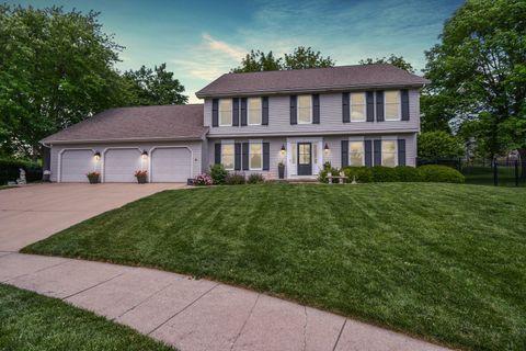 3 Wilshire Court Bloomington IL 61704