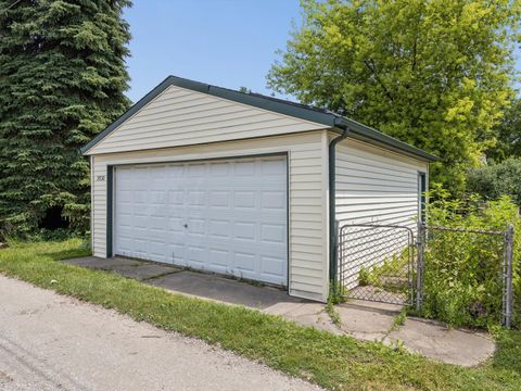 Tiny photo for 3930 Park Avenue, Brookfield, IL 60513 (MLS # 12657644)