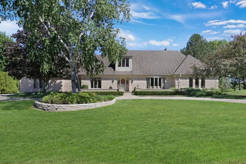 Photo of 3011 Cyprus Court, Buffalo Grove, IL 60089 (MLS # 12669266)