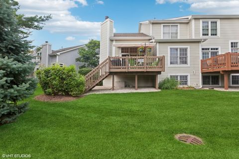 Tiny photo for 1724 Waverly Circle, St. Charles, IL 60174 (MLS # 12508667)