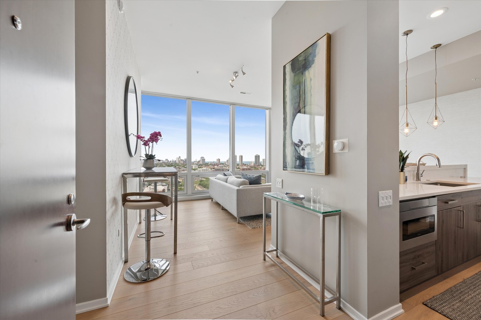 500 W Superior Street 1602