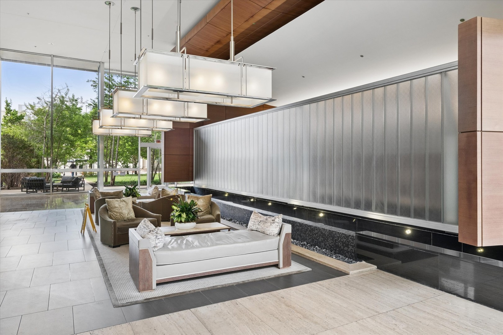 500 W Superior Street 1602