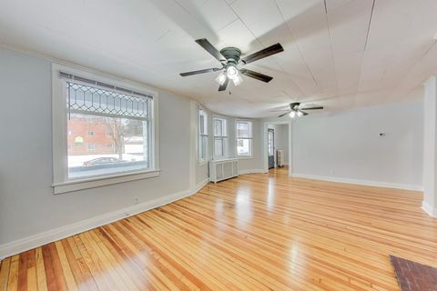Tiny photo for 1638 Oakwood Avenue, Des Plaines, IL 60016 (MLS # 12642530)