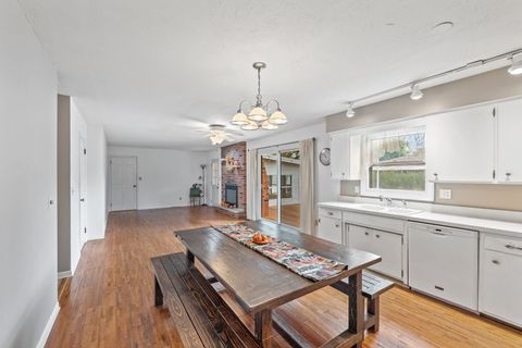 Tiny photo for 842 S Main Avenue, Kankakee, IL 60901 (MLS # 12493519)