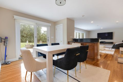 Tiny photo for 431 E Oakwood Drive, Barrington, IL 60010 (MLS # 12455240)