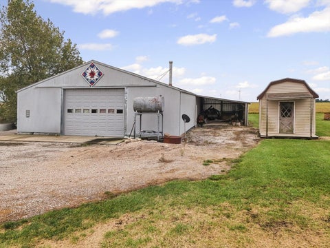 Tiny photo for 535 E 200 North Road, Loda, IL 60948 (MLS # 12765364)