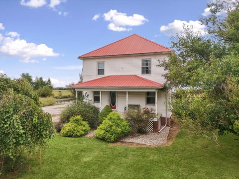 Tiny photo for 535 E 200 North Road, Loda, IL 60948 (MLS # 12765364)