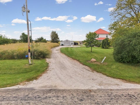 Tiny photo for 535 E 200 North Road, Loda, IL 60948 (MLS # 12765364)