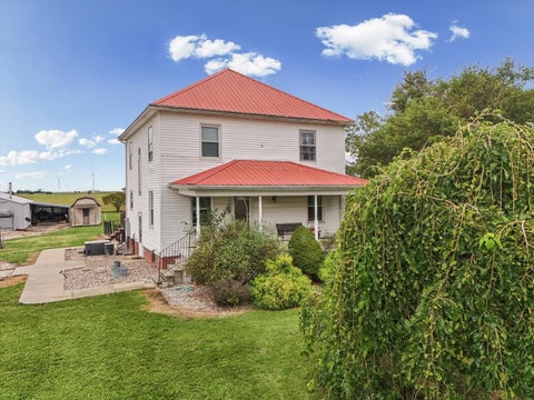 Tiny photo for 535 E 200 North Road, Loda, IL 60948 (MLS # 12765364)