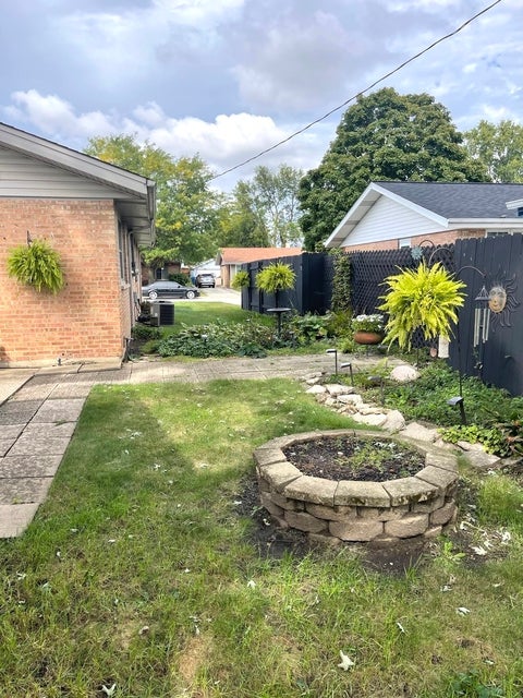 Tiny photo for 13039 W Playfield Drive, Crestwood, IL 60418 (MLS # 12793922)