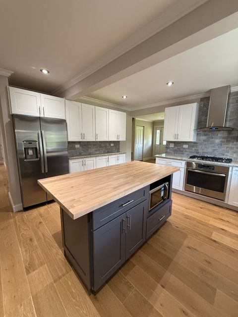 Tiny photo for 8144 Sunset Road, Willowbrook, IL 60527 (MLS # 12522862)