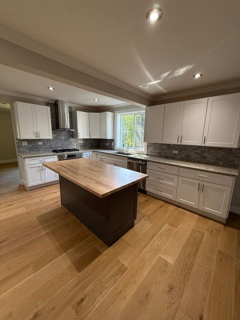 Tiny photo for 8144 Sunset Road, Willowbrook, IL 60527 (MLS # 12522862)