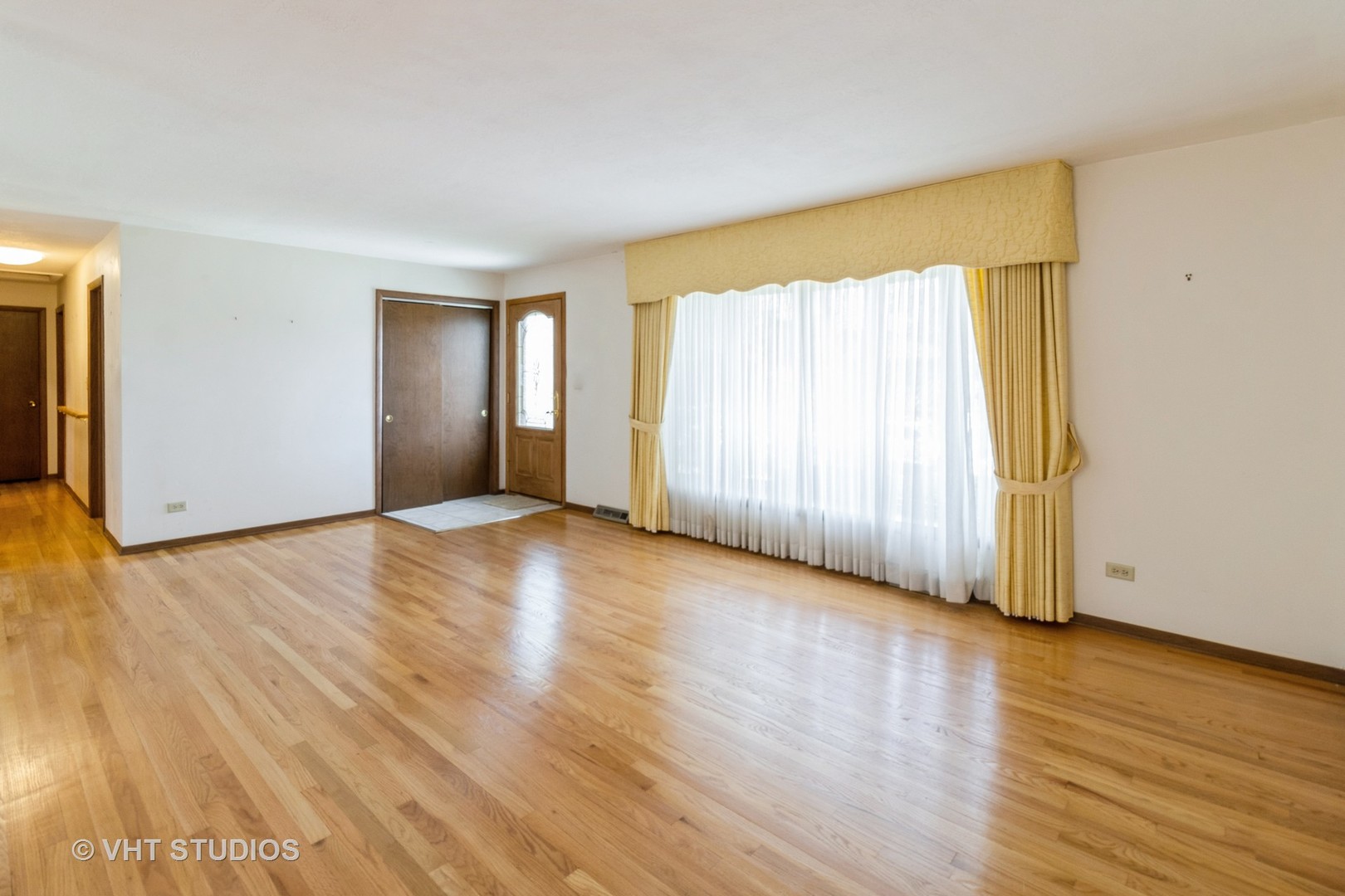 1527 W Amelia Lane