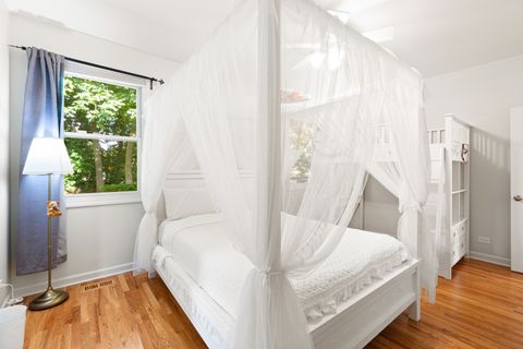 Tiny photo for 2803 Wildflower Court, Glenview, IL 60026 (MLS # 12514690)