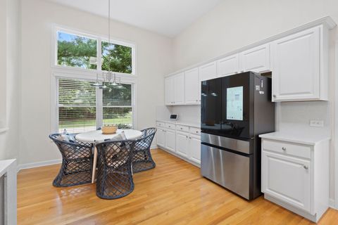 Tiny photo for 2803 Wildflower Court, Glenview, IL 60026 (MLS # 12514690)