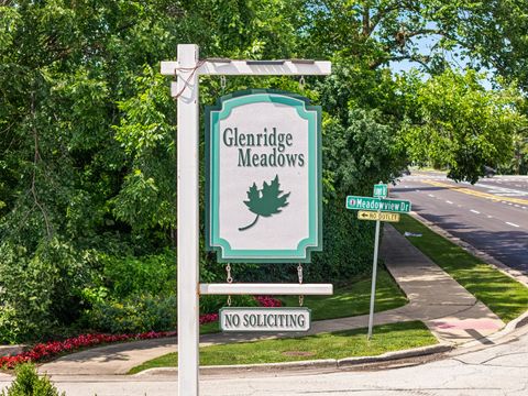 Tiny photo for 2803 Wildflower Court, Glenview, IL 60026 (MLS # 12514690)