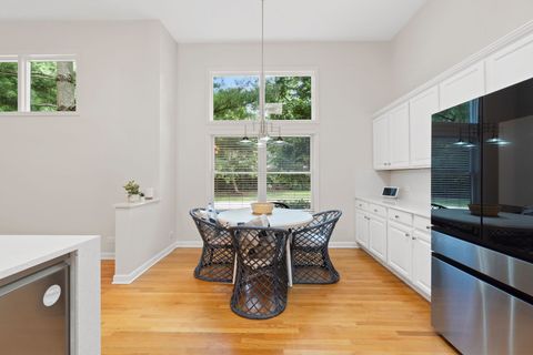 Tiny photo for 2803 Wildflower Court, Glenview, IL 60026 (MLS # 12514690)