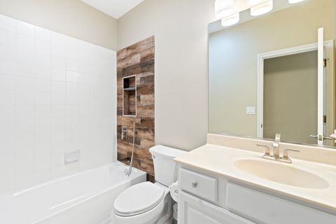 Tiny photo for 2803 Wildflower Court, Glenview, IL 60026 (MLS # 12514690)