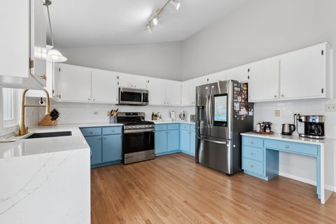 Tiny photo for 19731 Edgebrook Lane, Tinley Park, IL 60487 (MLS # 12595018)