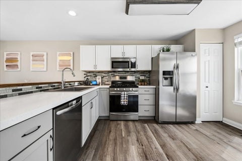 Tiny photo for 1550 Meadowsedge Lane #1550, Carpentersville, IL 60110 (MLS # 12731272)