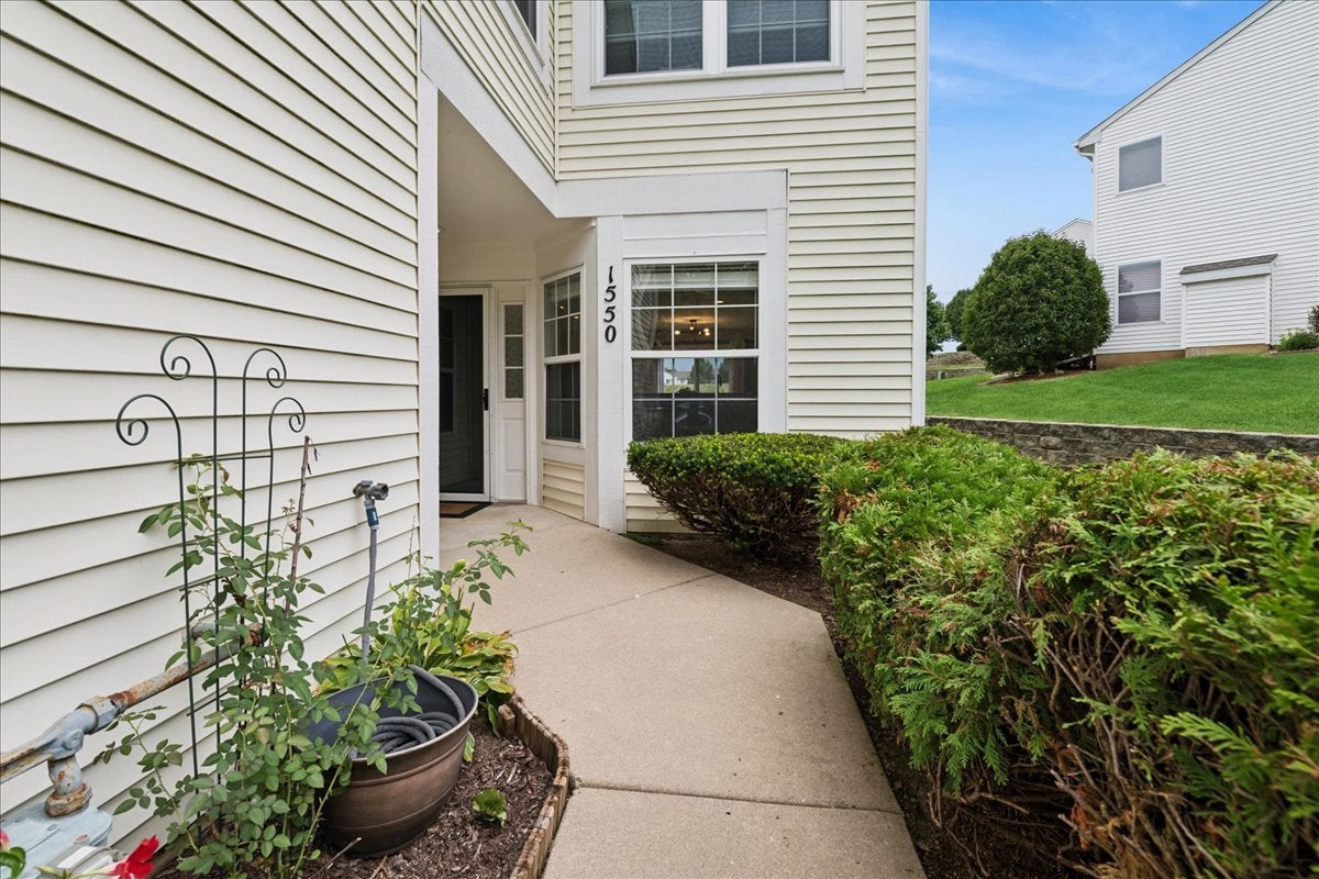 1550 Meadowsedge Lane 1550