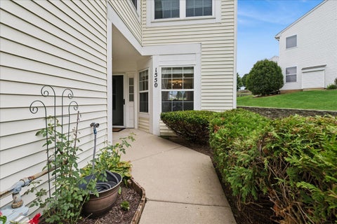 Tiny photo for 1550 Meadowsedge Lane #1550, Carpentersville, IL 60110 (MLS # 12731272)