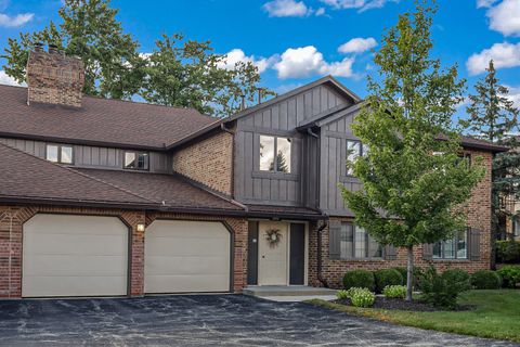 Photo of 13154 N Country Club Court #2B, Palos Heights, IL 60463 (MLS # 12449919) Photo of 13154 N Country Club Court #2B, Palos Heights, IL 60463 (MLS # 12449919)