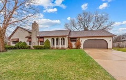 Photo of 219 Brookside Drive, Elgin, IL 60123 (MLS # 12423132)