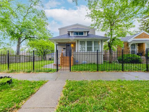 Tiny photo for 1058 W 105th Street, Chicago, IL 60643 (MLS # 12446265)