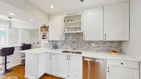 Tiny photo for 7215 N Olcott Avenue, Chicago, IL 60631 (MLS # 12491883)