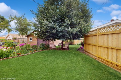 Tiny photo for 7215 N Olcott Avenue, Chicago, IL 60631 (MLS # 12491883)