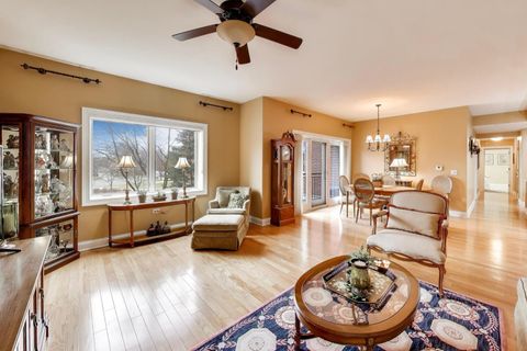 Tiny photo for 1200 N Foxdale Drive #100, Addison, IL 60101 (MLS # 12589044)