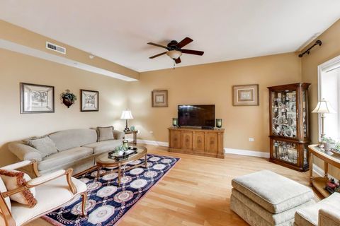 Tiny photo for 1200 N Foxdale Drive #100, Addison, IL 60101 (MLS # 12589044)