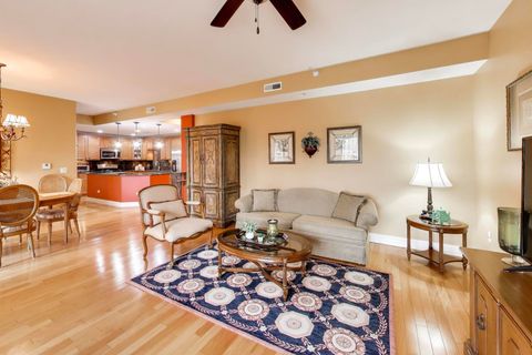 Tiny photo for 1200 N Foxdale Drive #100, Addison, IL 60101 (MLS # 12589044)