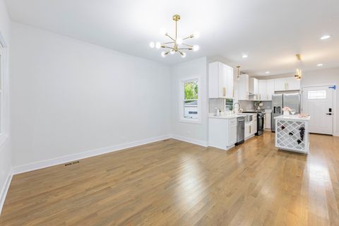 Tiny photo for 1054 N Latrobe Avenue, Chicago, IL 60651 (MLS # 12501116)