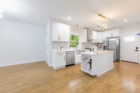 Tiny photo for 1054 N Latrobe Avenue, Chicago, IL 60651 (MLS # 12501116)