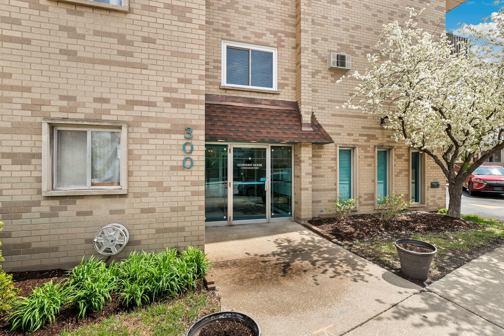 300 Circle Avenue 6I