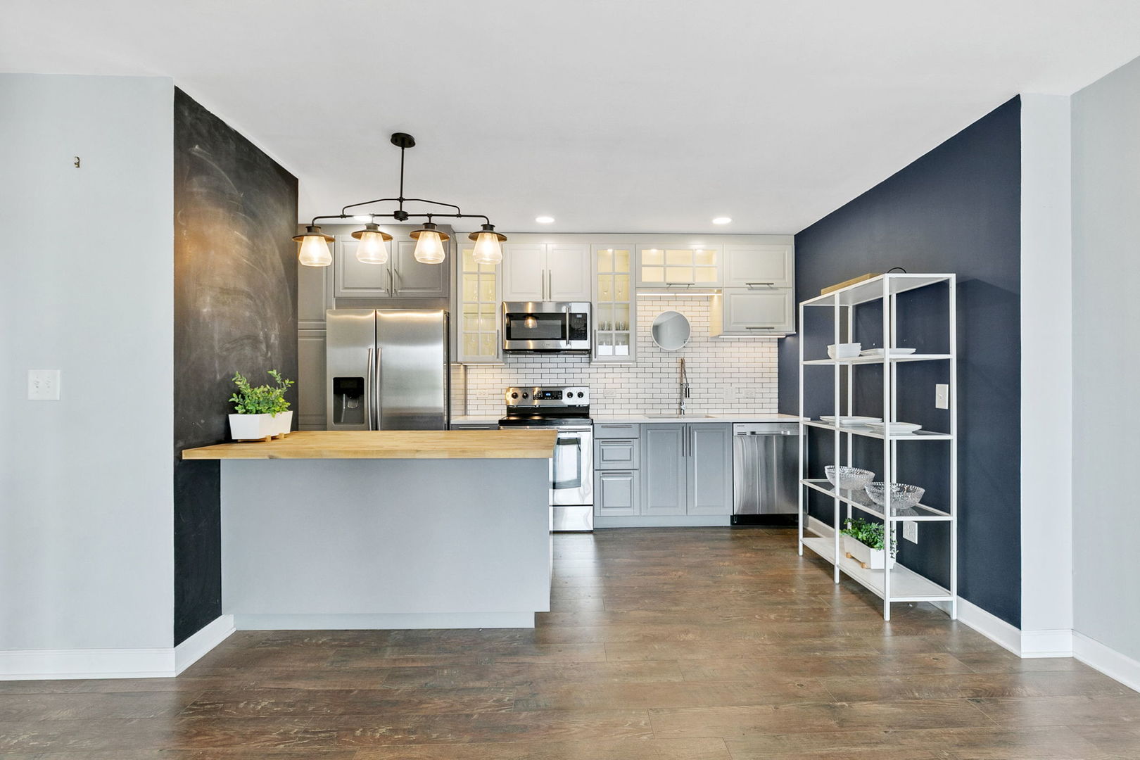 300 Circle Avenue 6I