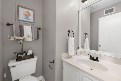 Tiny photo for 95 N Southport Road N, Mundelein, IL 60060 (MLS # 12442660)