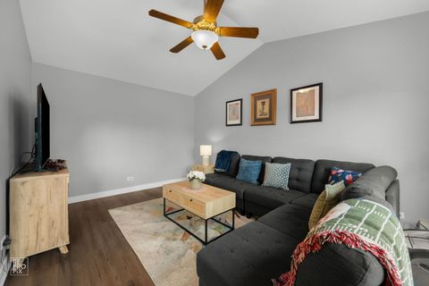 Tiny photo for 95 N Southport Road N, Mundelein, IL 60060 (MLS # 12442660)