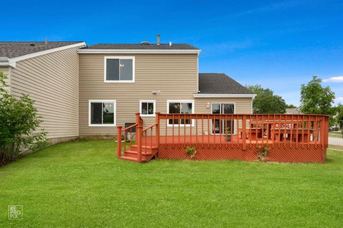 Tiny photo for 95 N Southport Road N, Mundelein, IL 60060 (MLS # 12442660)