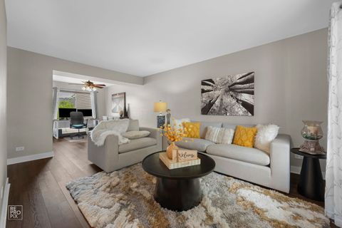 Tiny photo for 95 N Southport Road N, Mundelein, IL 60060 (MLS # 12442660)
