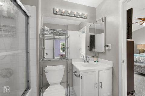 Tiny photo for 95 N Southport Road N, Mundelein, IL 60060 (MLS # 12442660)