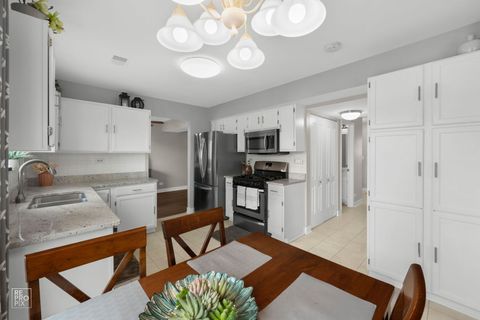 Tiny photo for 95 N Southport Road N, Mundelein, IL 60060 (MLS # 12442660)