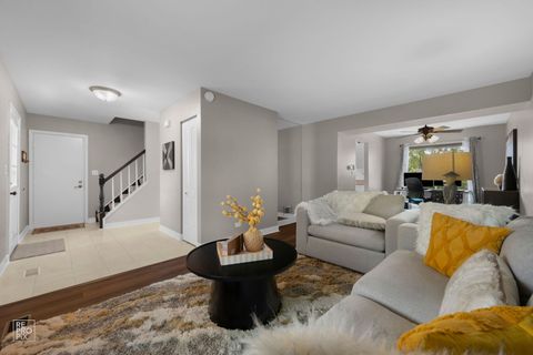 Tiny photo for 95 N Southport Road N, Mundelein, IL 60060 (MLS # 12442660)