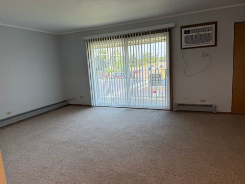 Tiny photo for 1326 E 159th St 1326 Street #3E, Lockport, IL 60441 (MLS # 12714470)