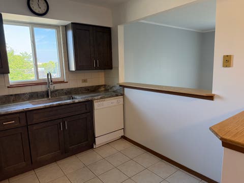 Tiny photo for 1326 E 159th St 1326 Street #3E, Lockport, IL 60441 (MLS # 12714470)