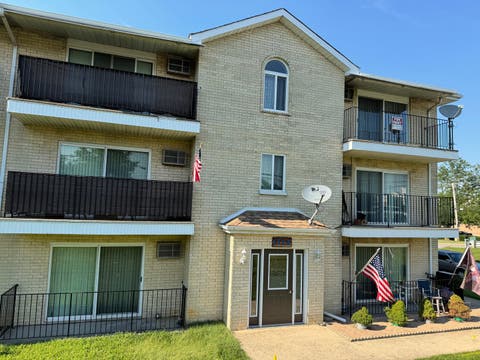 Tiny photo for 1326 E 159th St 1326 Street #3E, Lockport, IL 60441 (MLS # 12714470)